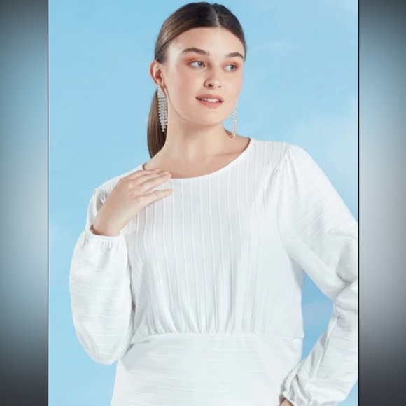 H&M Textured Top - Picture 1 of 6